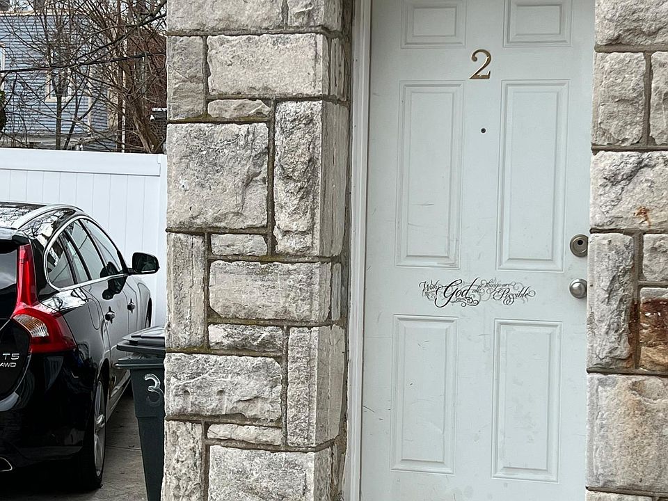 Entry Door (1 Car parking)
