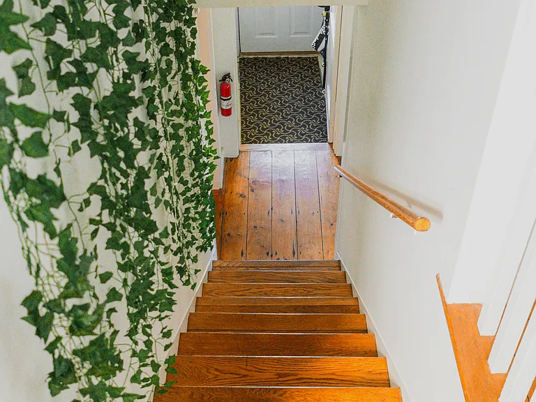 10 Hill St #1 — Photo 7