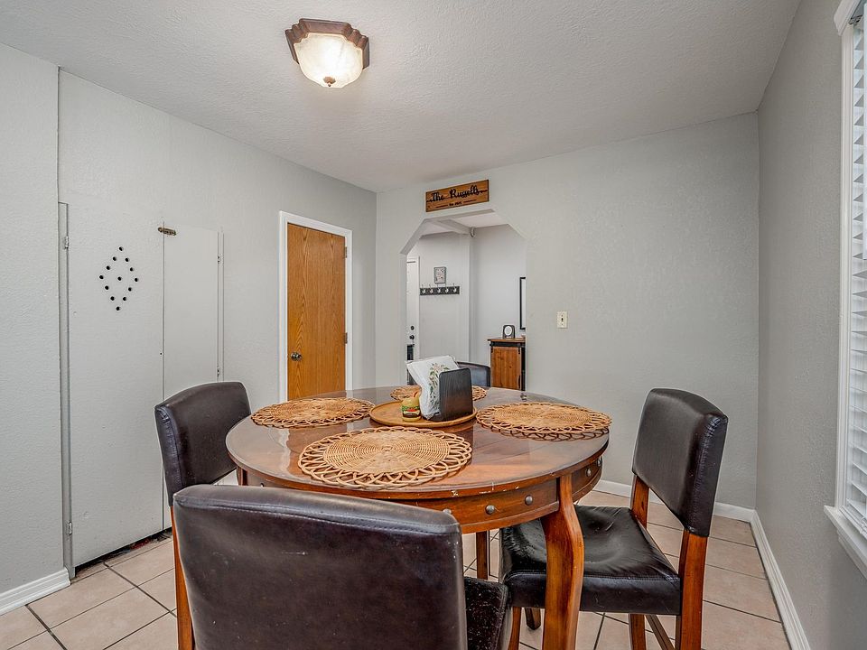 10th image of 739 N Mount Carmel Ave