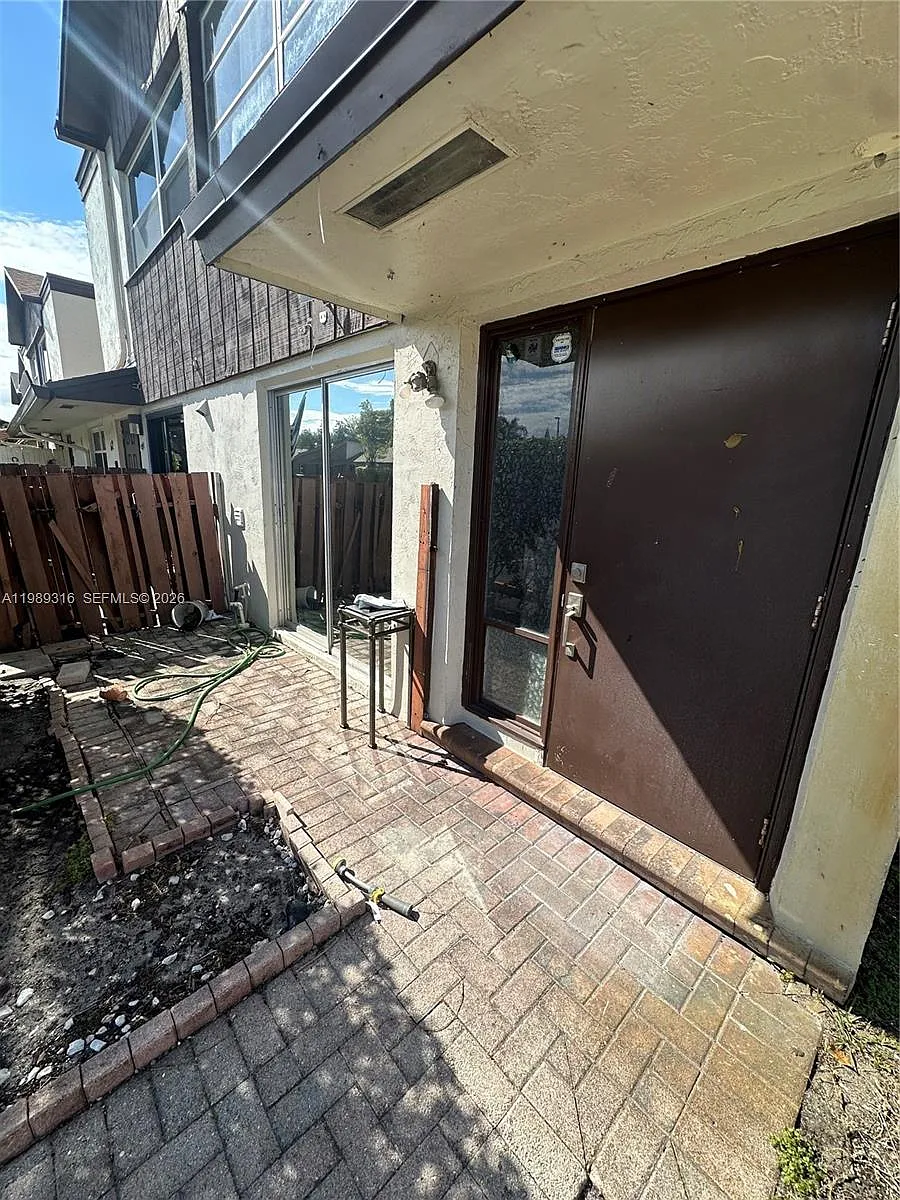 Building Photo - 3201 NW 4th Ter #61