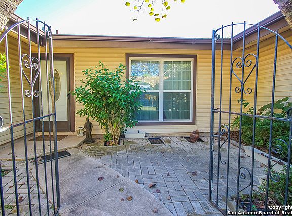3rd image of 5510 Crystal Valley St