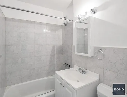 Rented by Bond New York | media 8