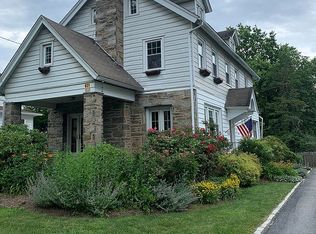 631 Valley View Rd, Ardmore, PA 19003