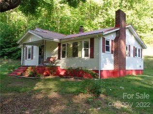 45 Red Red Ln, Sylva, NC 28779