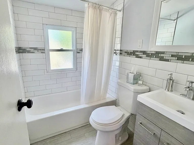 183 Manor Pkwy — Photo 14