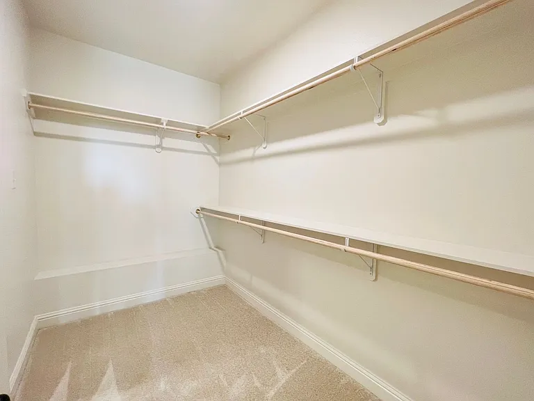 222 Finnegan Way — Photo 15