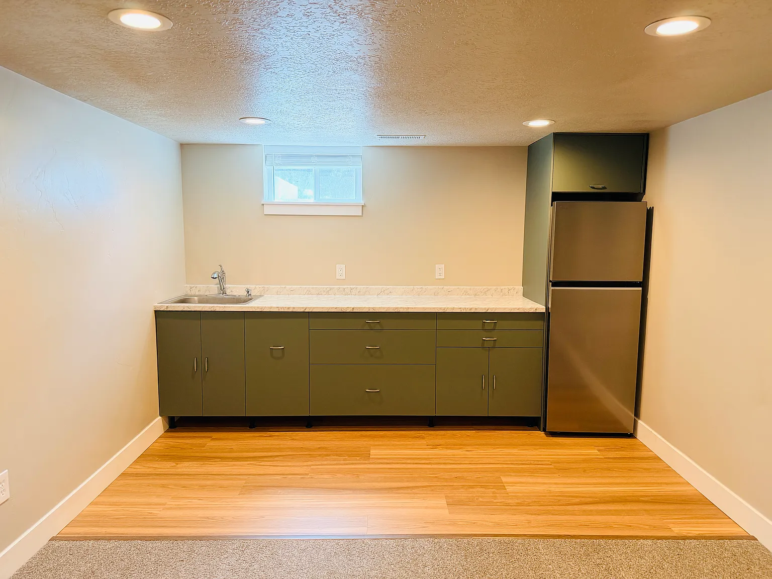 2 bed, 830 sqft, $1,200 — Photo 3