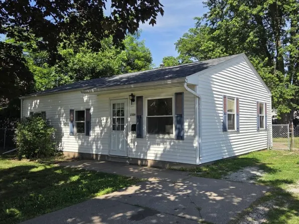 2309 N Fairmount St, Davenport, IA 52804