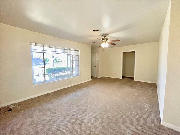 5th image of 2207 Nina Lee Ln