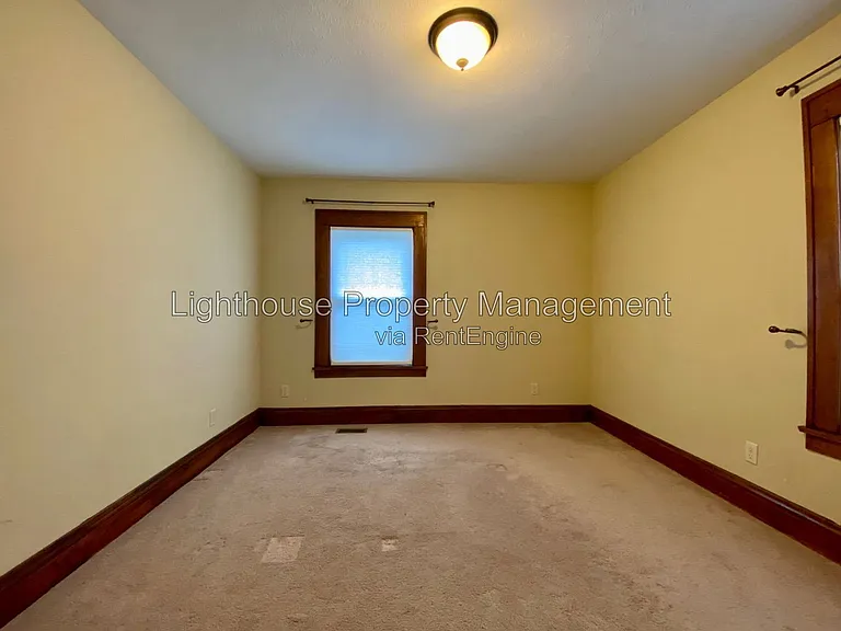 137 Wabash Ave N — Photo 13