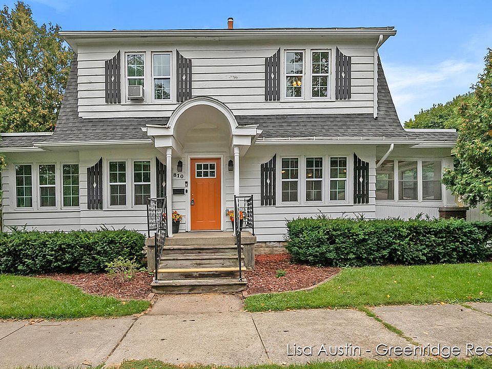 1st image of 810 Lincoln Ave NW