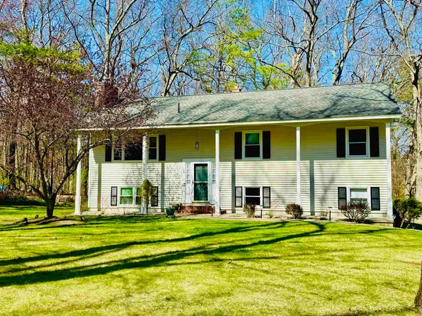 1 Debbie Terrace, Derry, NH 03038