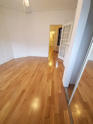 Rented by Manhattan Best Realty, Inc. | media 16