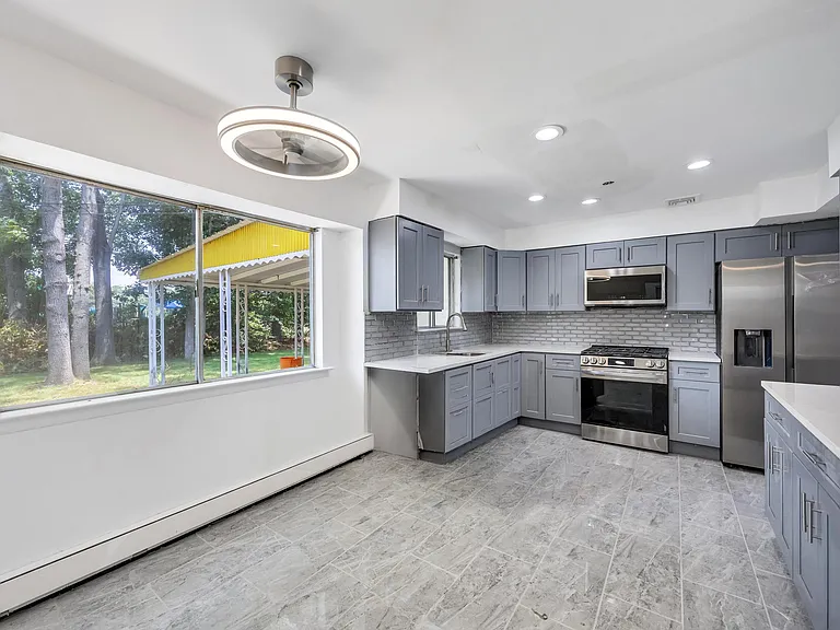 39 Pinewood Dr — Photo 8