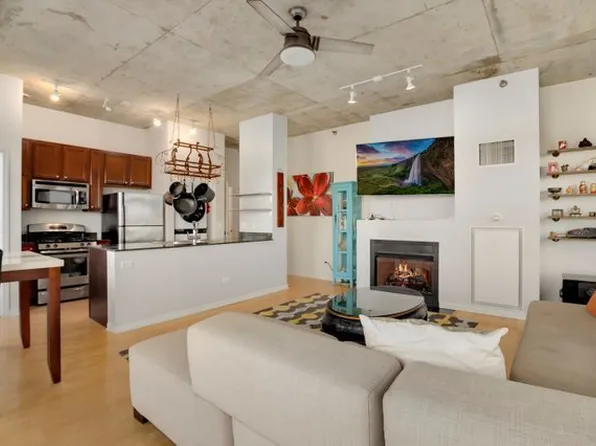 1122 W Catalpa Ave APT 515, Chicago, IL 60640