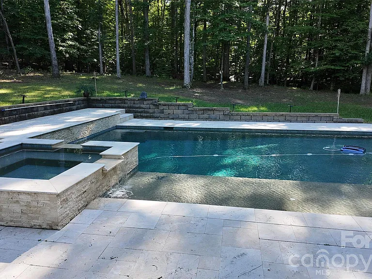 410 Farm Branch Dr — Photo 3