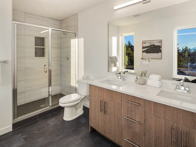 2745 Clare Ave — Photo 14