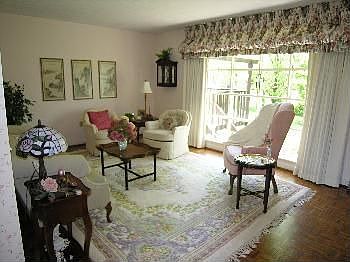 4th image of 9415 Patti Cir