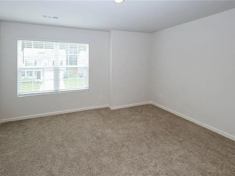 7566 Jennadee Dr — Photo 25