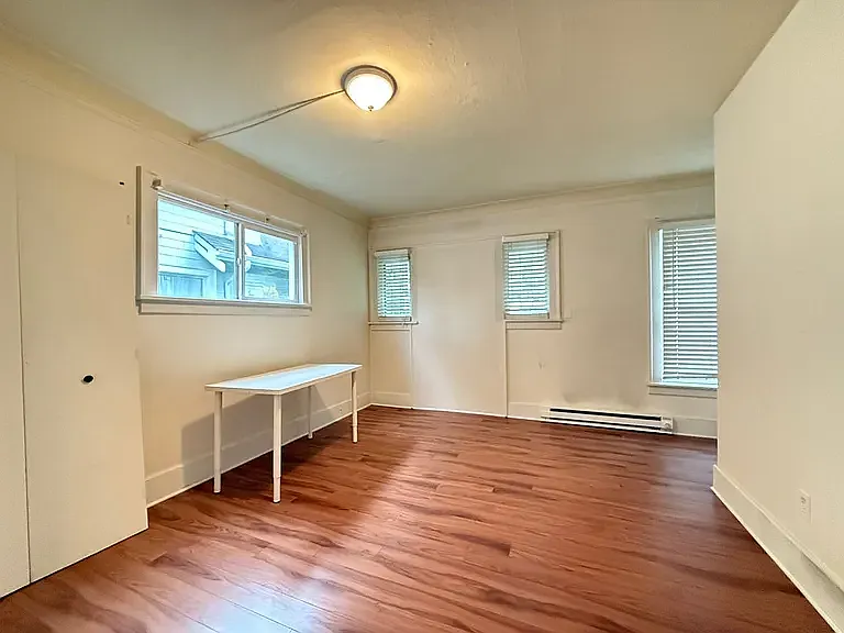 5016 19th Ave NE — Photo 10