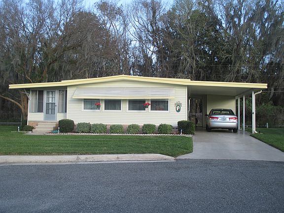 2nd image of 123 Willow Ln