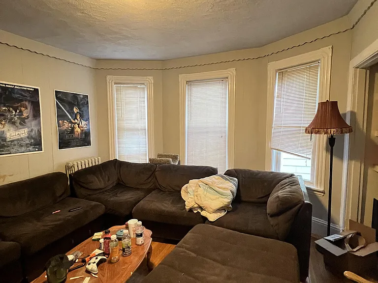 Highland Ave — Photo 19