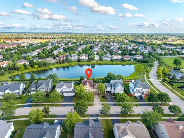 11253 Victoria Ln, Huntley, IL 60142