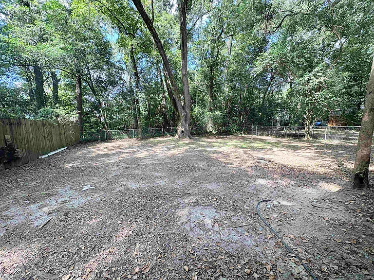 2922 Oakwood Dr — Photo 32