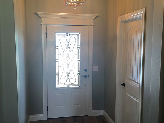 1317 Woodgrass Court Entry Way