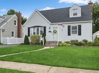 65 Todd Rd, Valley Stream, NY 11580