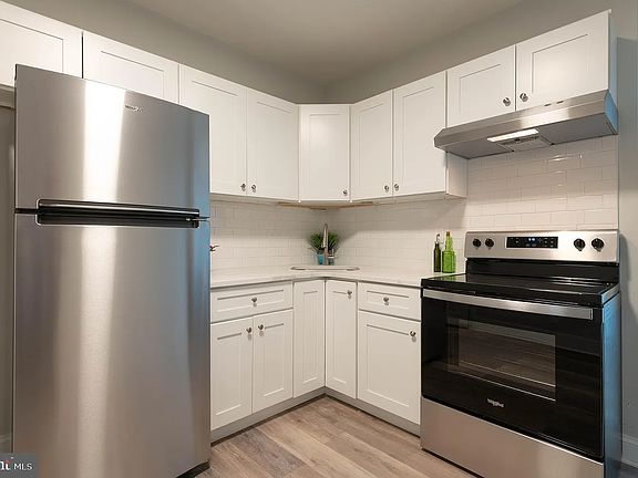 3rd image of 545 Barbadoes St