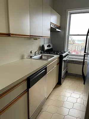 Rented by Chartwell Forest Hills Realty | media 11