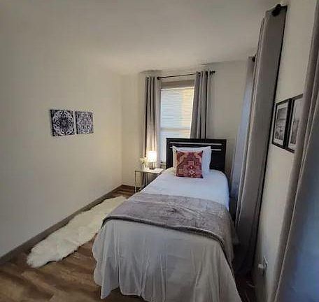 3rd image of 102 E Mandalay Dr APT C