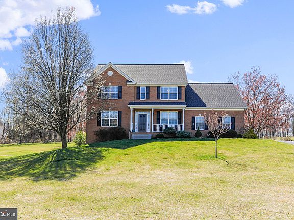 2nd image of 424 Breckenridge Way