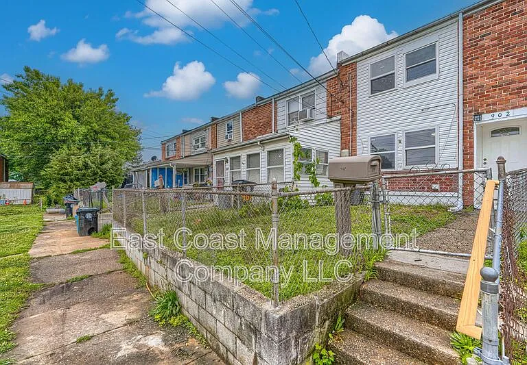 902 Catawba Ct — Photo 18
