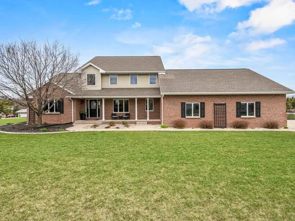 8089 Galaxy Dr, Neenah, WI 54956