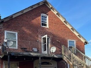 150 Perkiomen Ave APT 4, Schwenksville, PA 19473