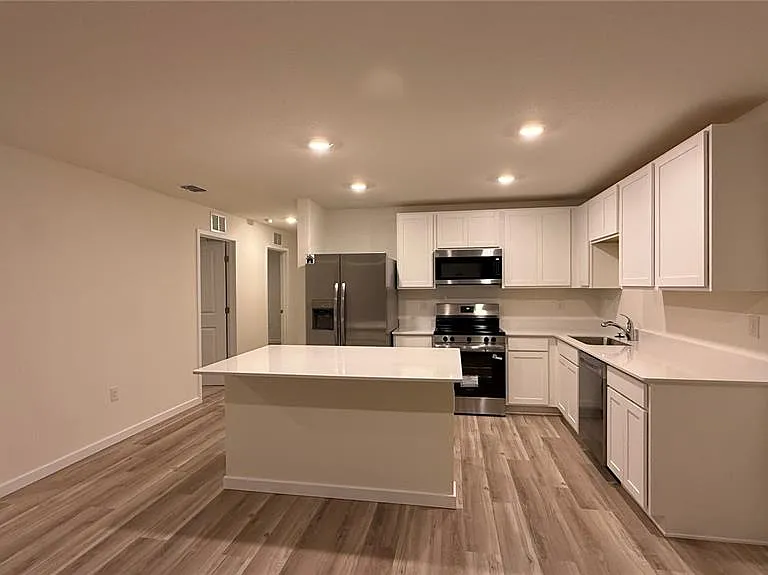 7749 SW 46th Ct — Photo 6