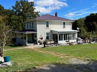 250 Robertson Mountain Rd, Narrows, VA 24124