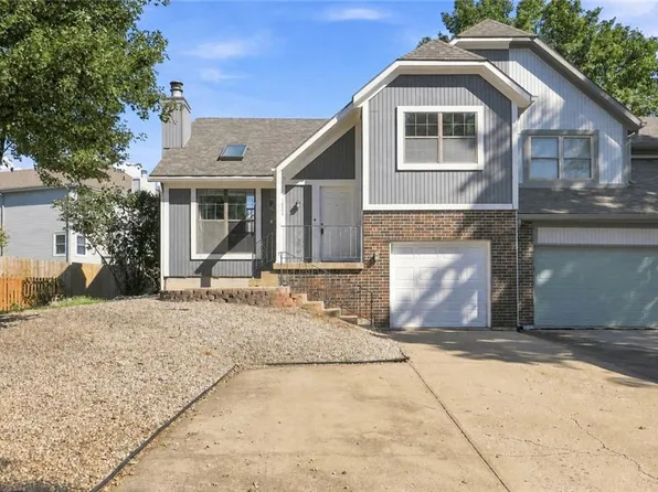 10924 W 115th St, Overland Park, KS 66210