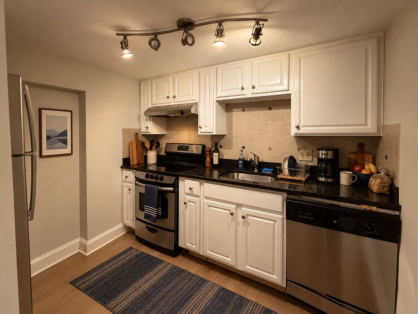 1 bed, 500 sqft, $2,200 — Photo 3