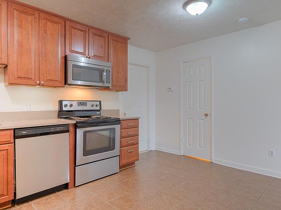 4th image of 182 Clover Valley Cir