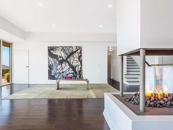 4th image of 8697 Franklin Ave