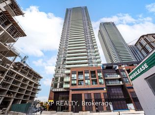 4130 Parkside Village Dr #2201, Mississauga, ON L5B 0L7