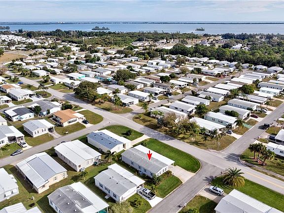 4th image of 500 Egret Cir
