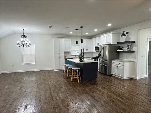 5th image of 513 W South St
