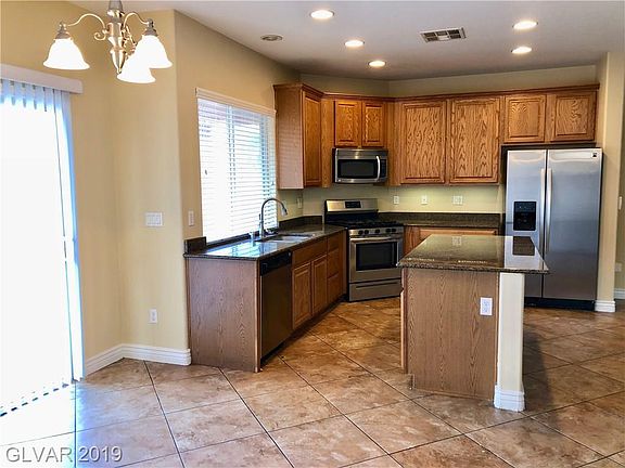 4th image of 120 Gemstone Hill Ave