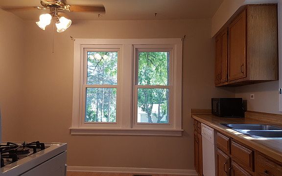 3rd image of 1203 Burr St