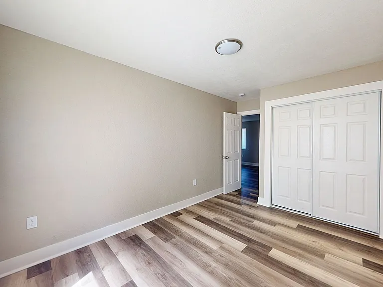 1810 E 25th Street — Photo 98