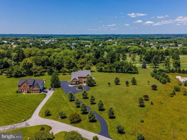 20806 Fairway View Dr, Laytonsville, MD 20882